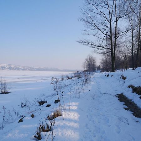 Niewinne Domki - Burgundia เชอวีซ ภายนอก รูปภาพ