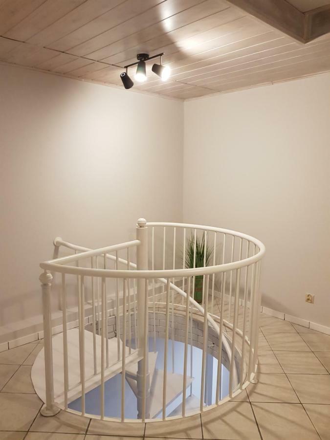 Niewinne Domki - Burgundia เชอวีซ ภายนอก รูปภาพ